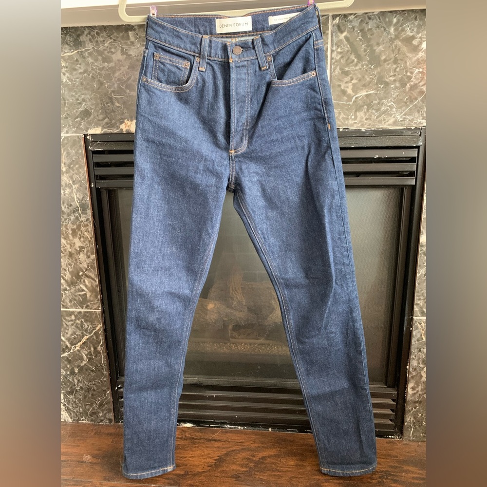 Aritzia Denim Forum “The Yoko High Rise Slim” Jeans, size 25